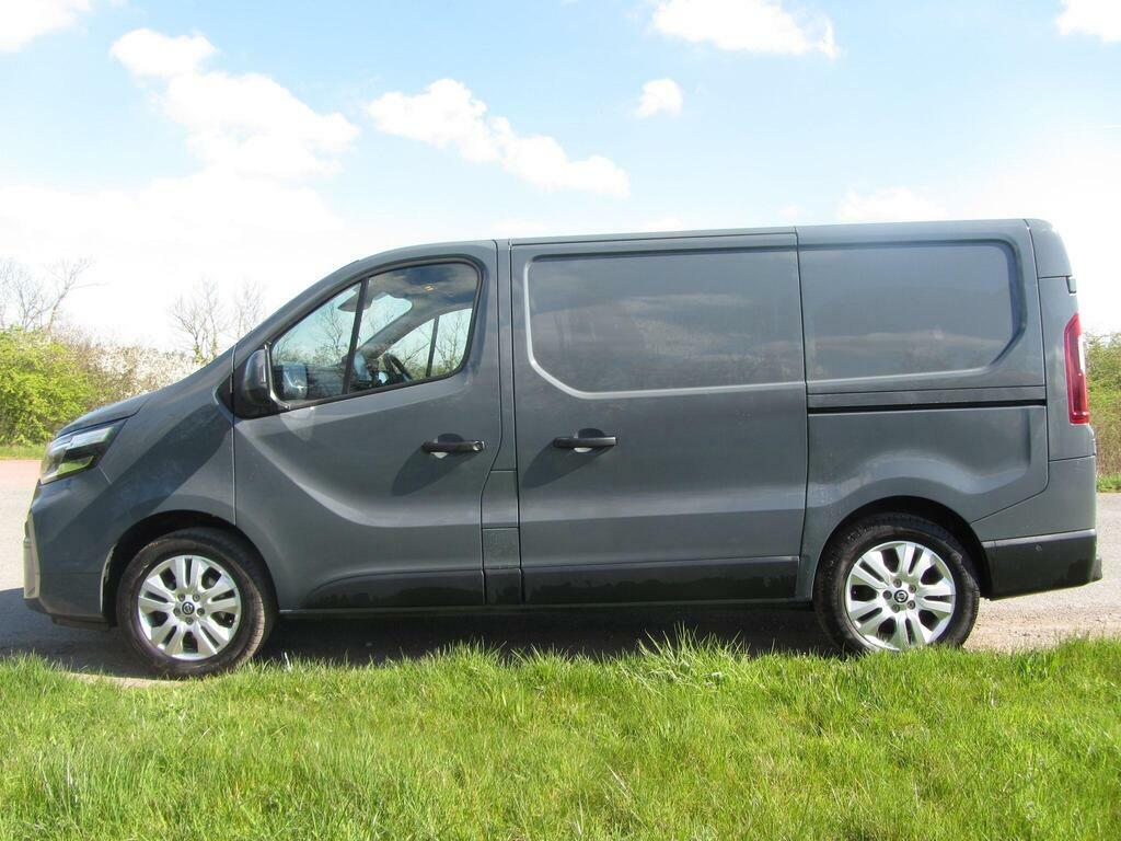 Nissan Primastar 2.0 Dci 30 Tekna Panel Van BP73CWT Grey #4