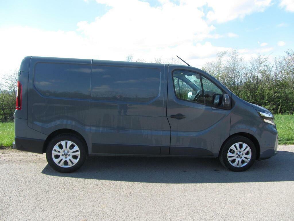Nissan Primastar 2.0 Dci 30 Tekna Panel Van BP73CWT Grey #2