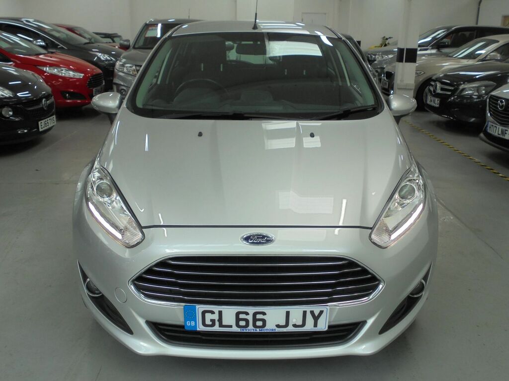 Ford Fiesta 1.25 5 Speed Zetec Sat Nav Euro 6 GL66JJY Silver #2