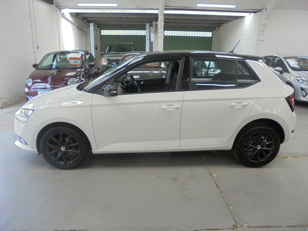Skoda Fabia 1.0 Colour Edition Apple Car Play CY68APO White #5