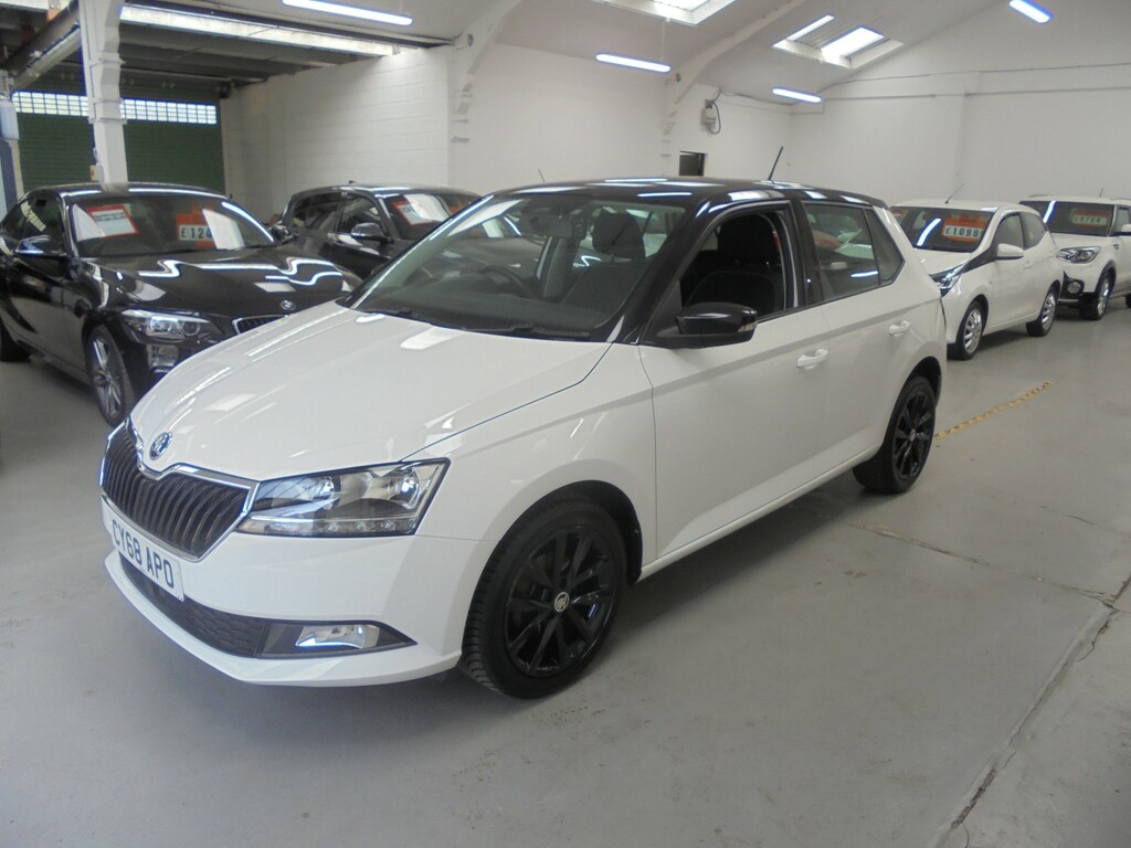 Skoda Fabia 1.0 Colour Edition Apple Car Play CY68APO White #4