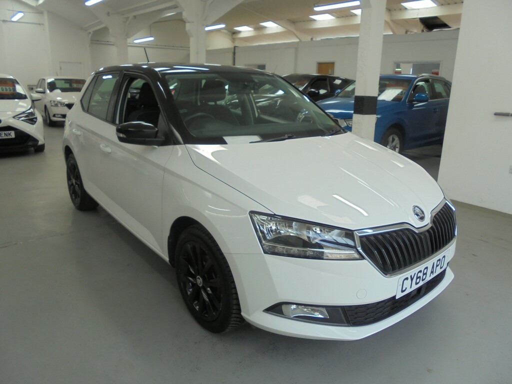 Skoda Fabia 1.0 Colour Edition Apple Car Play CY68APO White #2