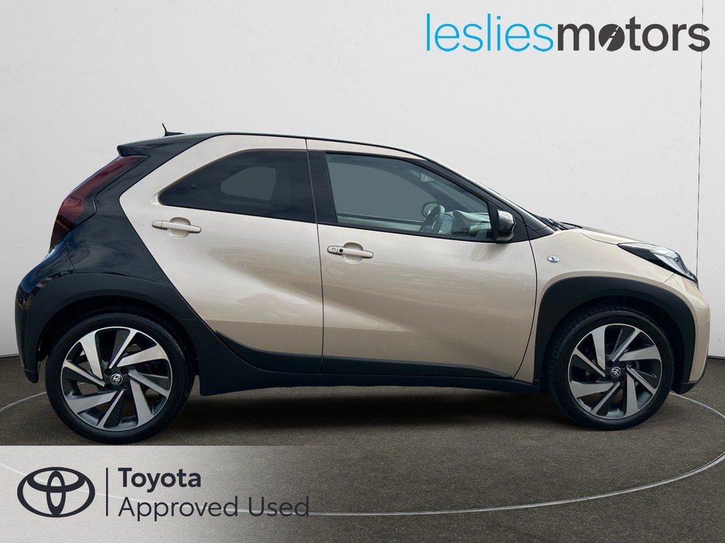 Toyota Aygo X 1.0 Vvt-i Exclusive HW73MHE Beige #4