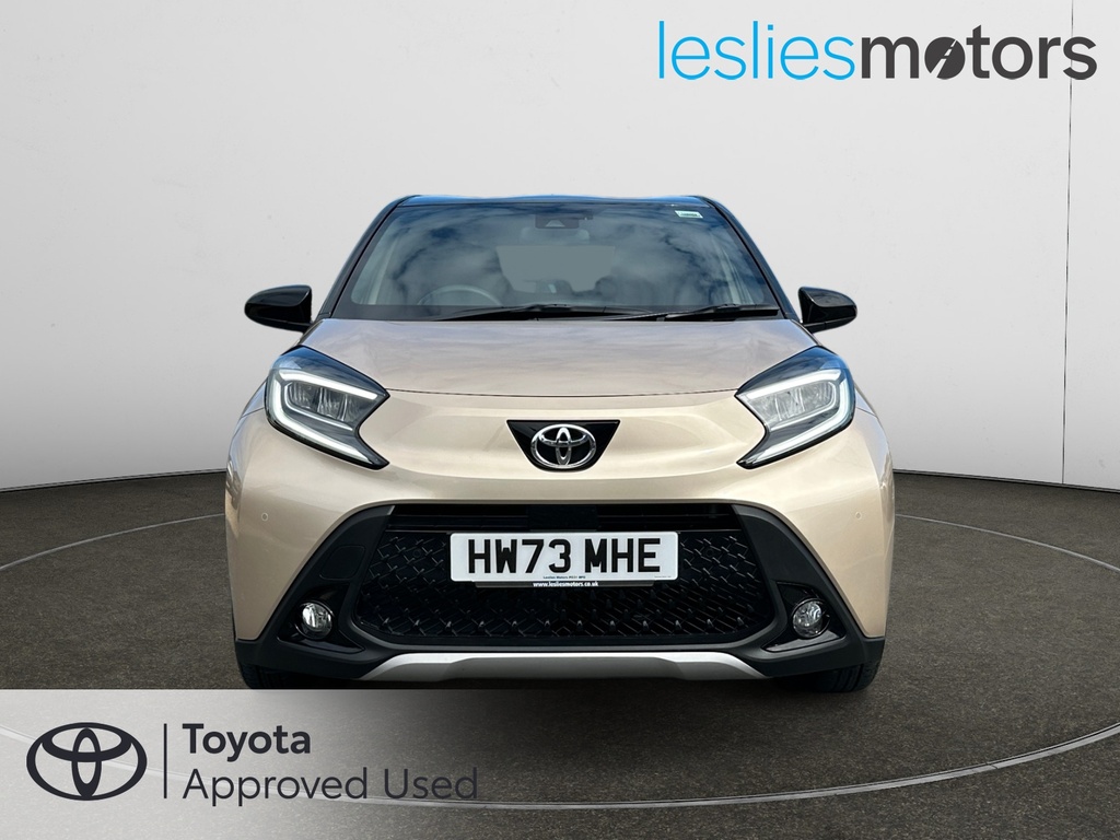 Toyota Aygo X 1.0 Vvt-i Exclusive HW73MHE Beige #2