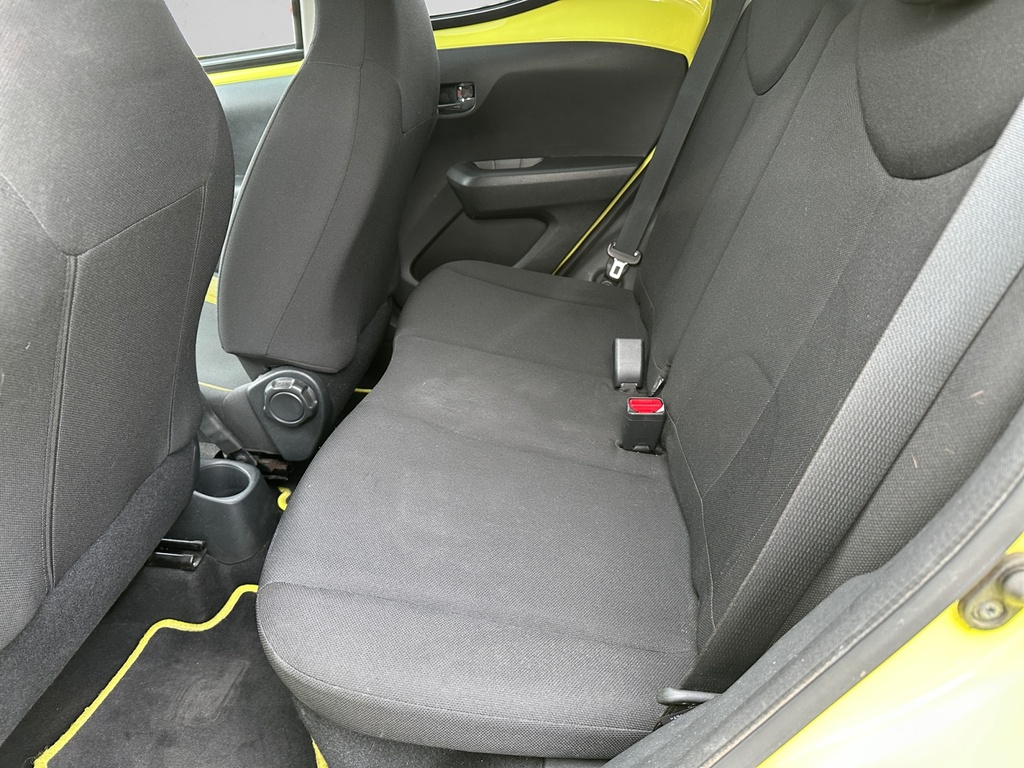 Toyota Aygo 1.0 Vvt-i X-cite 3 PJ17YHT Yellow #6