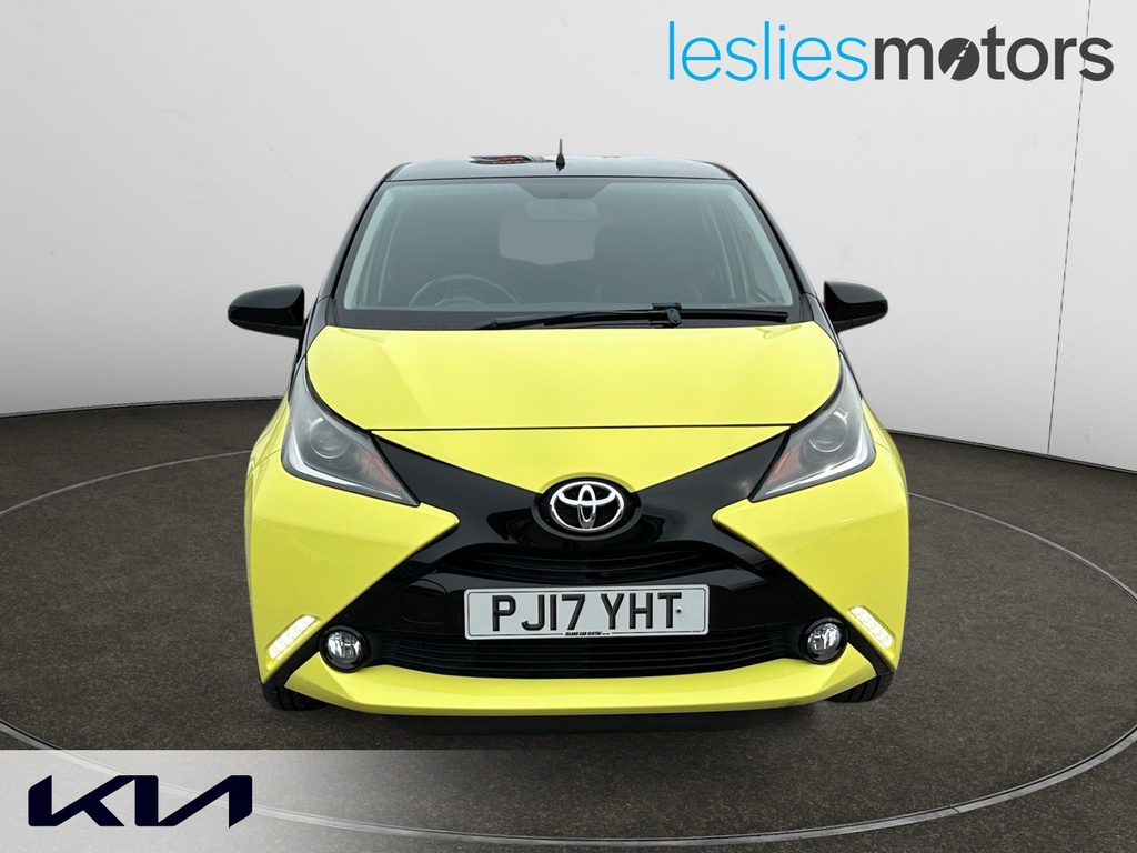 Toyota Aygo 1.0 Vvt-i X-cite 3 PJ17YHT Yellow #2