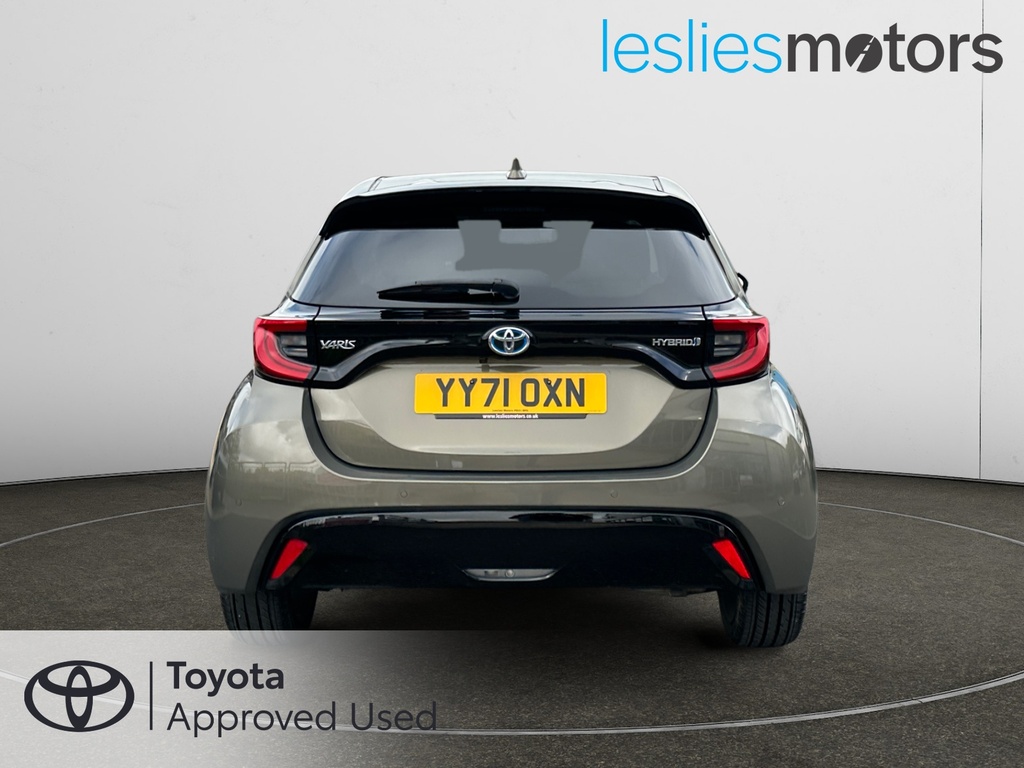Toyota Yaris 1.5 Hybrid Excel Cvt YY71OXN Brown #3