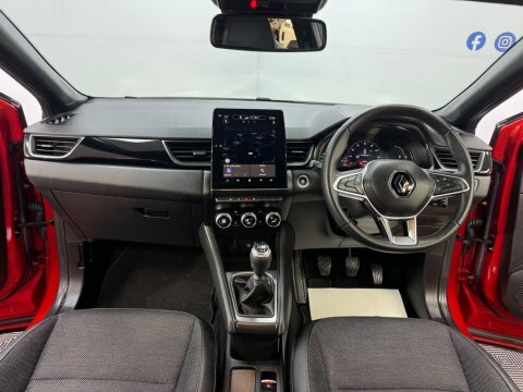 Renault Captur 1.0 Tce Rive YB23VPG Red #4