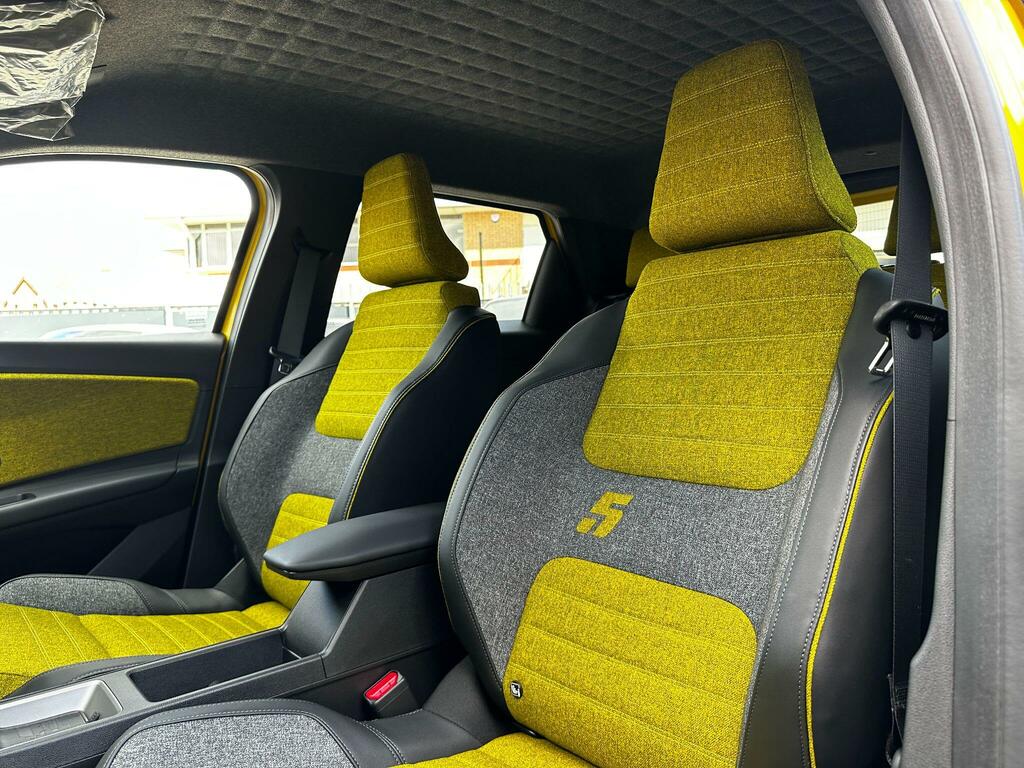 Renault 5 E-Tech Comfort Range 52Kwh Iconic Five  Yellow #6