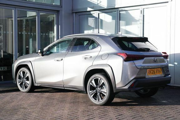 Lexus UX Premium Plus RK26VYH Silver #2