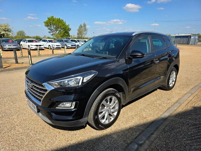 Hyundai Tucson Crdi Se Nav Suv SH68VRW Black #2
