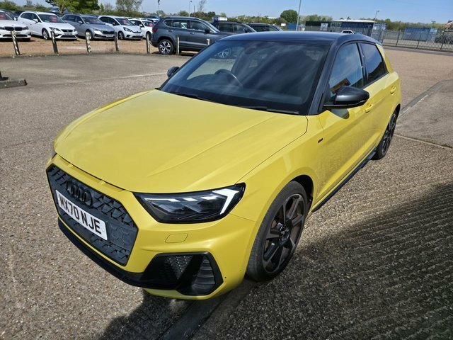 Audi A1 Tfsi 35 S Line MX70NJE Yellow #4