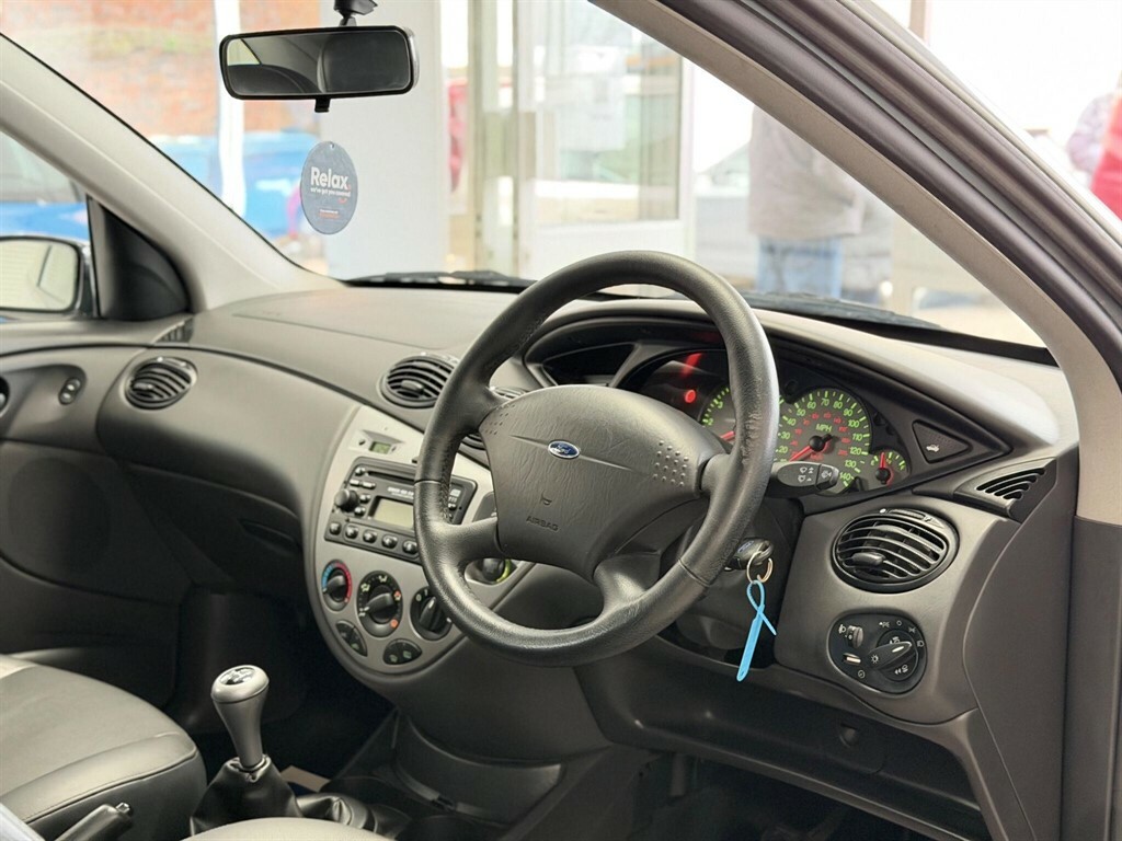 Ford Focus 1.6I 16V Silver Silver #2