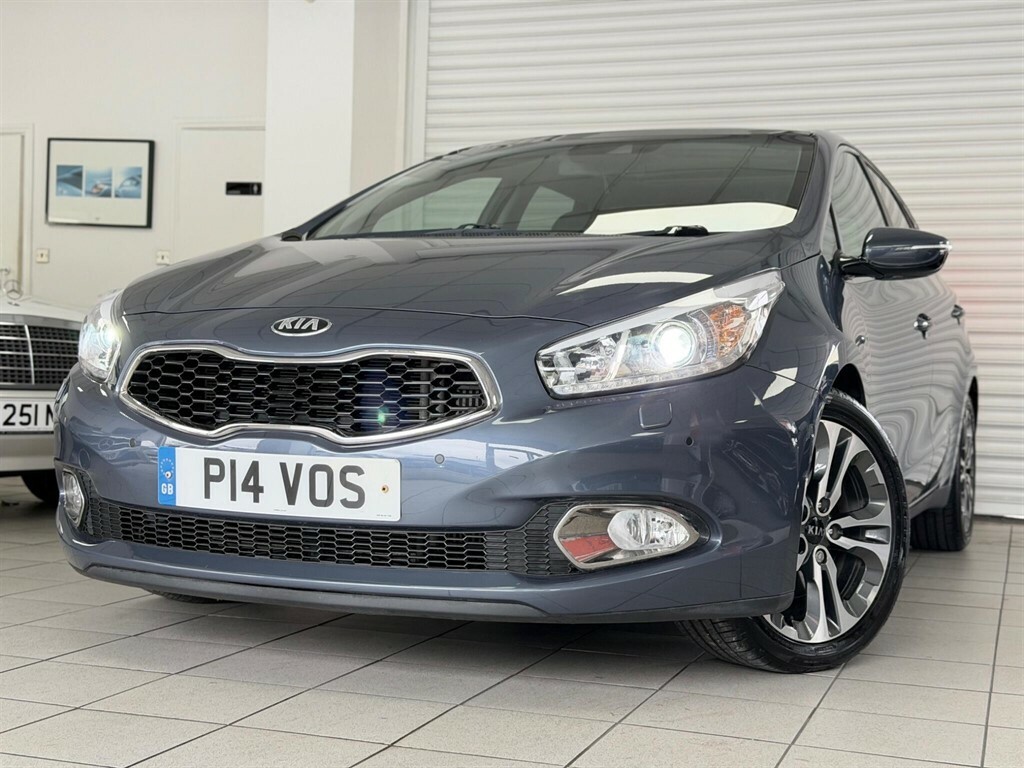 Kia Ceed 1.6 Crdi Ecodynamics 4 Tech Hatchback M Blue
