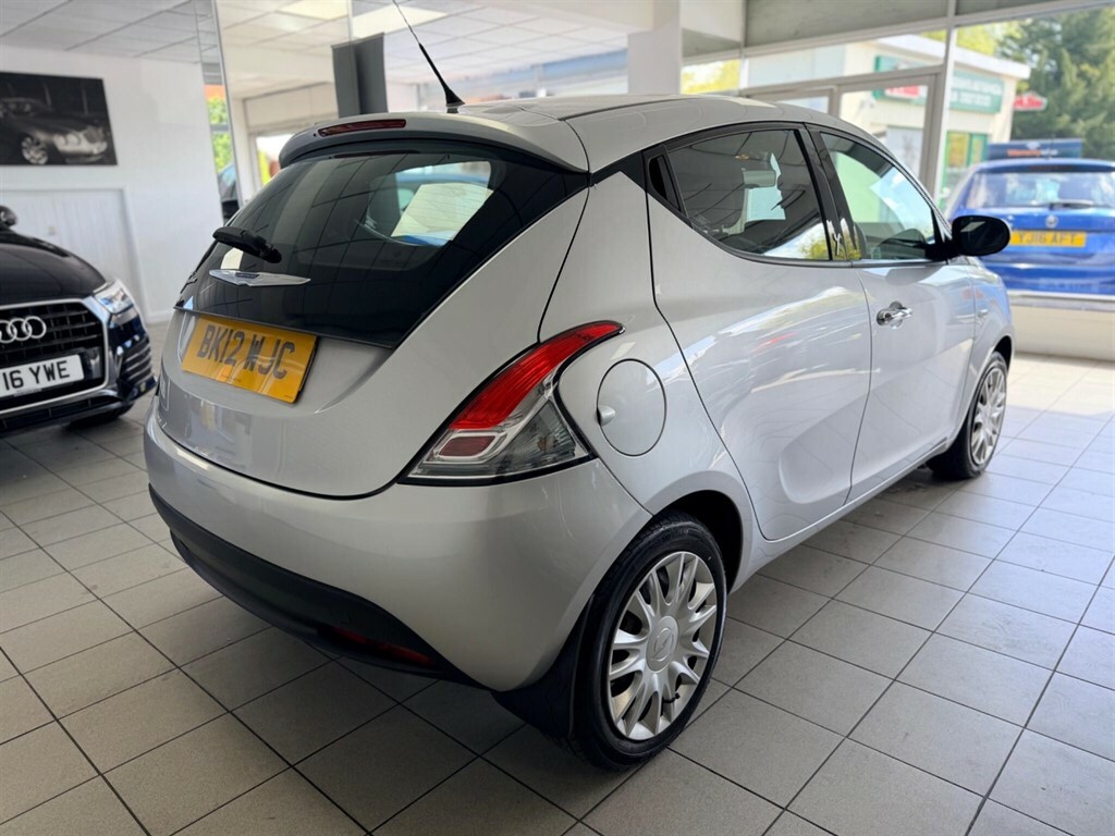 Chrysler Ypsilon 1.2 S Euro 5 Ss Silver #4