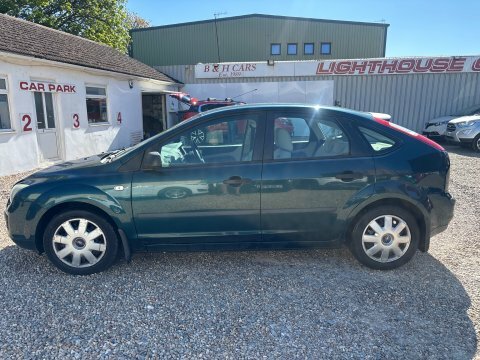 Ford Focus LX 16V.. Cream   #6