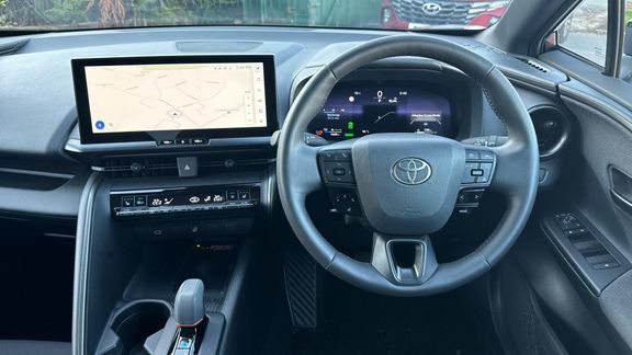 Toyota C-Hr Design 2.0 Phev Pan Roof CX74KCV Red #6