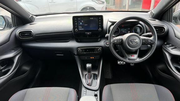 Toyota Yaris Gr Sport CY23OUJ White #5