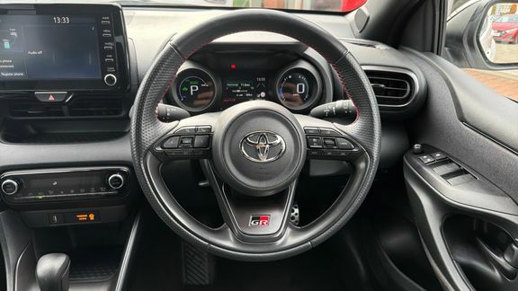 Toyota Yaris Gr Sport CY23OUJ White #6