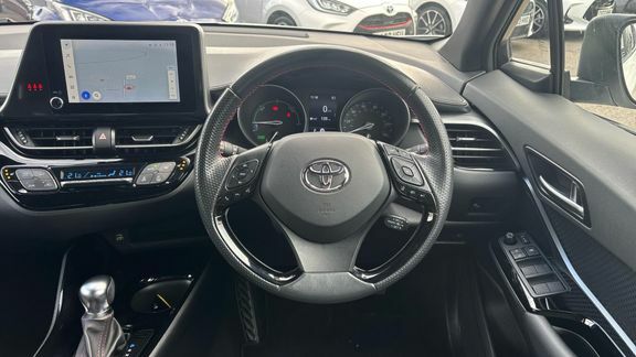 Toyota C-Hr Gr Sport 1.8 AO72TXL White #6