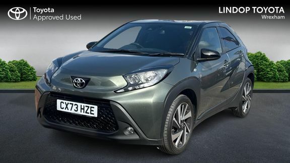 Toyota Aygo X Edge Parking Pack CX73HZE Green #3