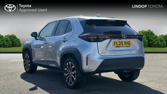Toyota Yaris Cross Design Fwd FL25XHG Silver #4