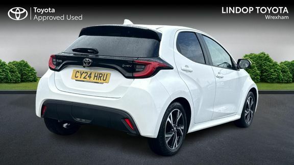 Toyota Yaris Design CY24HRU White #2