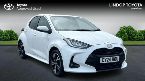 Toyota Yaris Design White