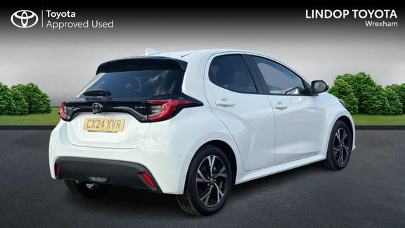 Toyota Yaris Design CX24XVR White #2