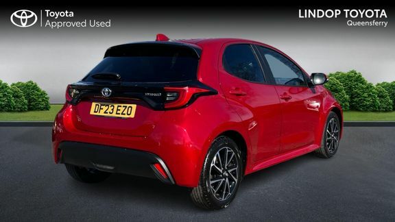 Toyota Yaris Design DF23EZO Red #2