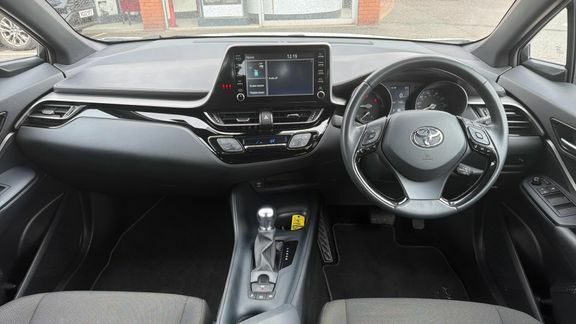 Toyota C-Hr Icon 1.8 Tech Pack DH23LPV White #6