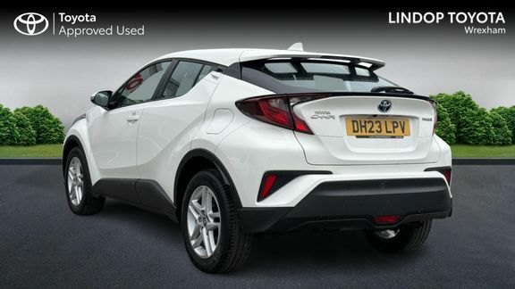 Toyota C-Hr Icon 1.8 Tech Pack DH23LPV White #4