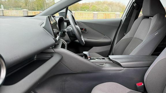 Toyota C-Hr Design 2.0 Fwd Plug-in CY25BTF Grey #5