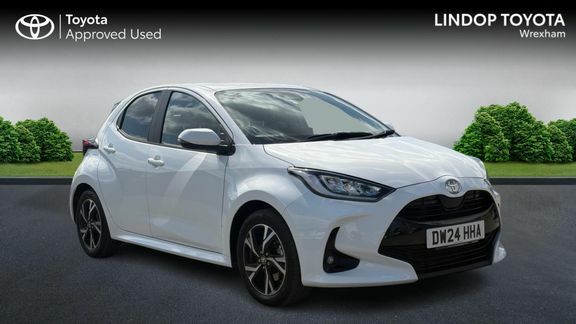 Toyota Yaris Design White