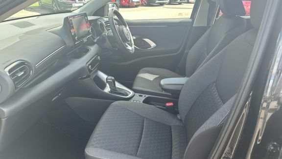 Toyota Yaris Design DG23HVF Black #5