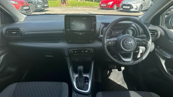 Toyota Yaris Design DG23HVF Black #6