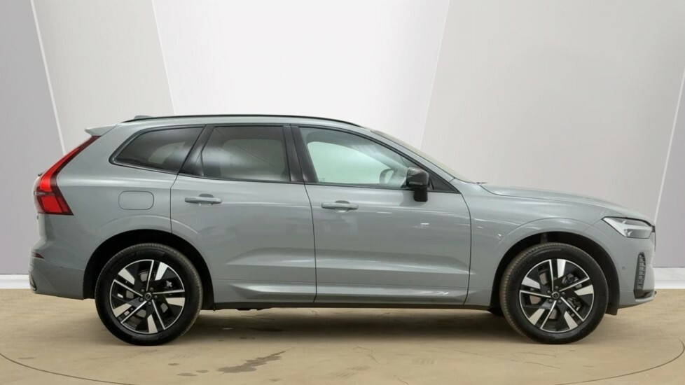 Volvo XC60 Plus, B5 Awd Mild Hybrid Power Tailgate - Apple C RJ25ZTN Grey #3