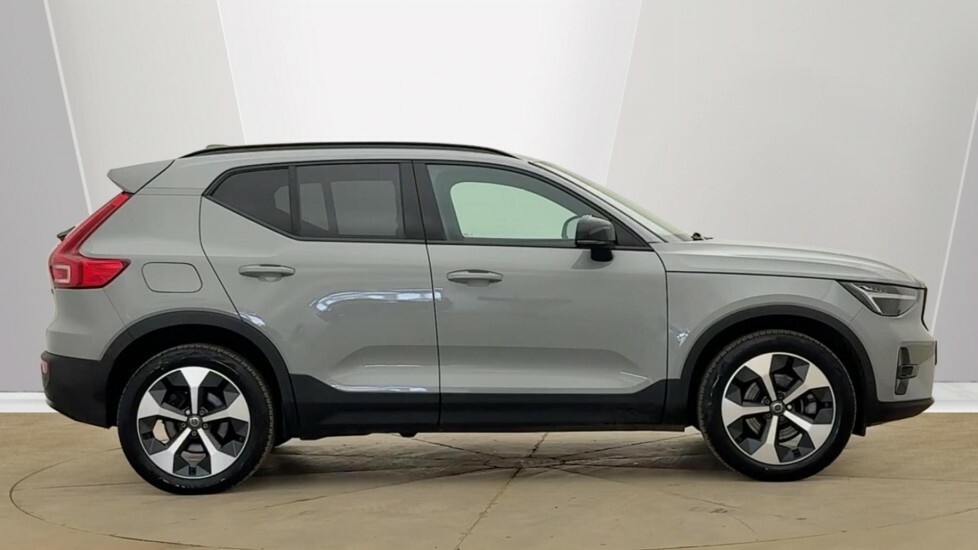 Volvo XC40 Plus, B4 Mild Hybrid, Dark RF25CZM Grey #3