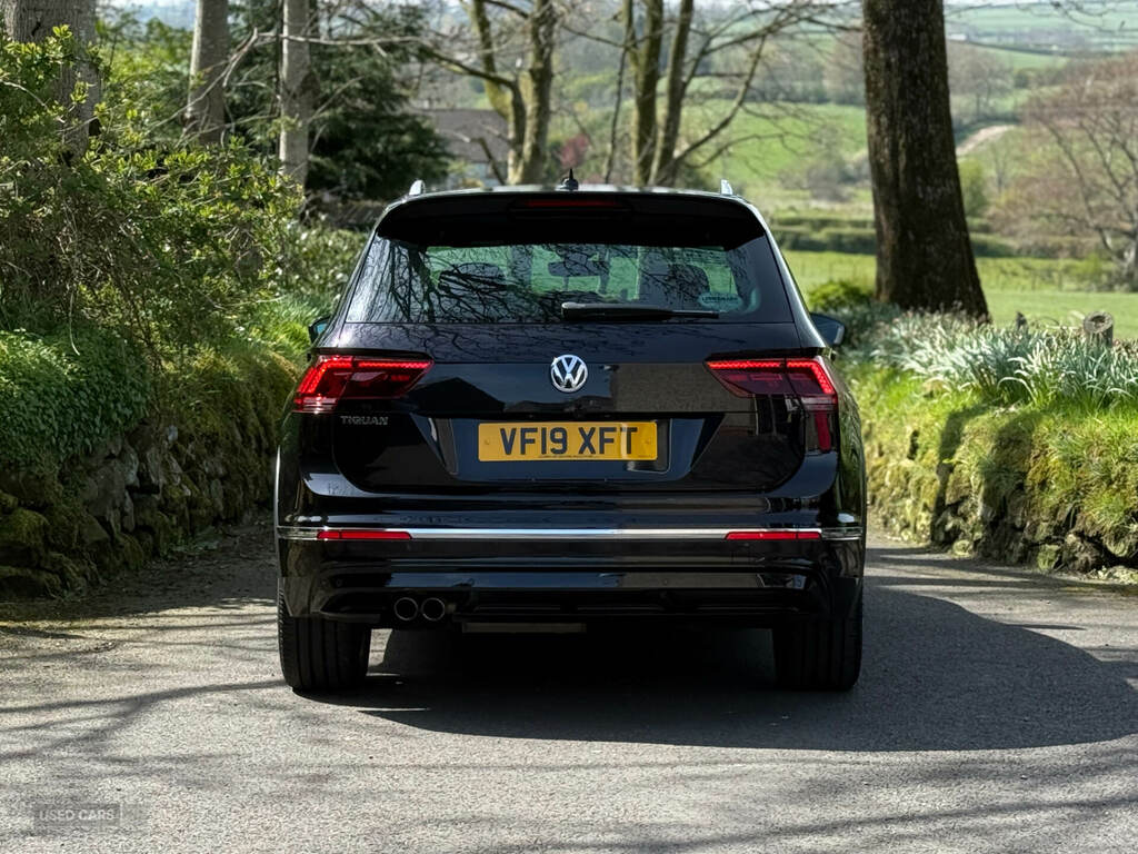 Volkswagen Tiguan 2.0 Tdi 150 R-line Tech VF19XFT Black #4