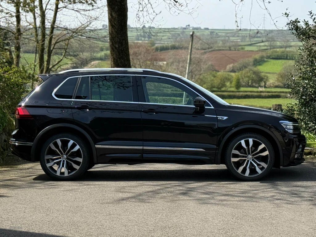 Volkswagen Tiguan 2.0 Tdi 150 R-line Tech VF19XFT Black #5