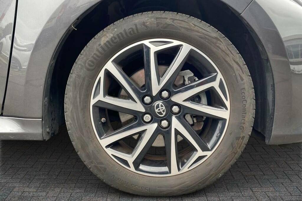 Toyota Yaris 1.5 Hybrid Design Cvt WM73NWG  #6