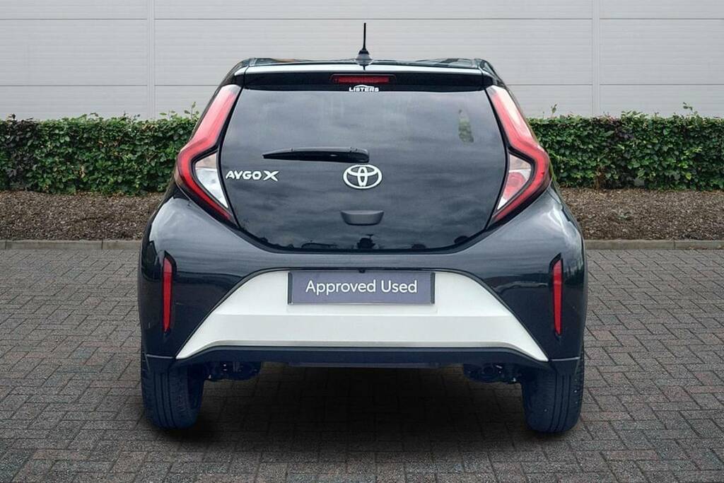 Toyota Aygo X 1.0 Vvt-i Edge KR73ZYC White #4