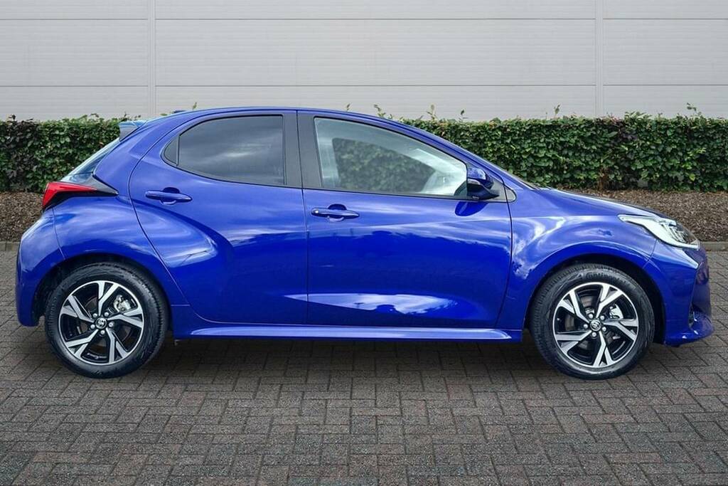 Toyota Yaris 1.5 Hybrid Design Cvt KN74PPX Blue #5