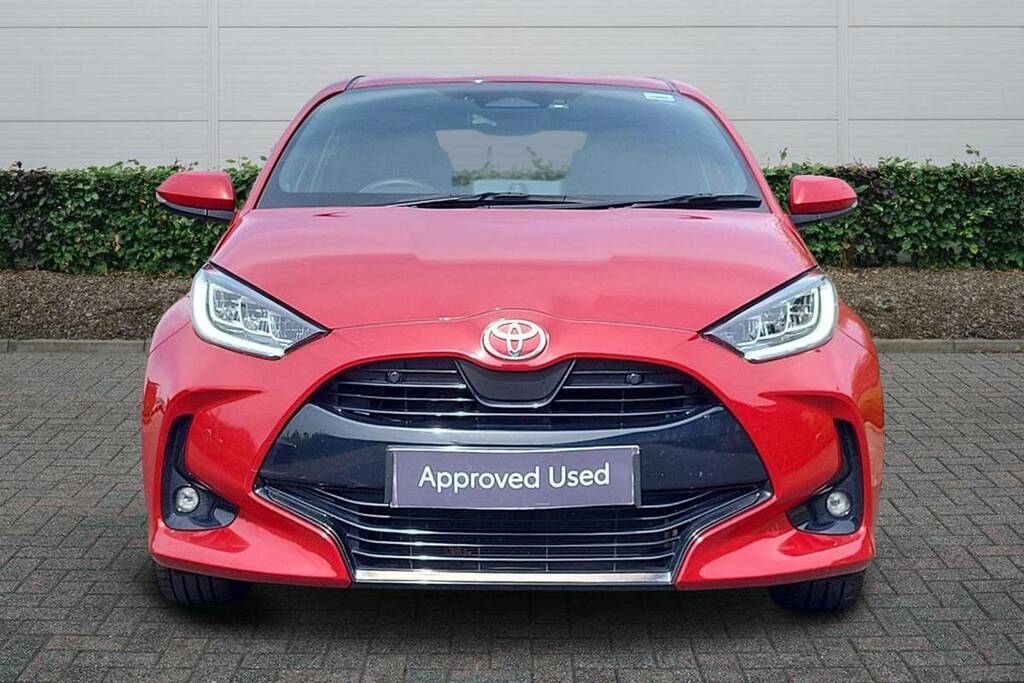 Toyota Yaris 1.5 Hybrid Excel Cvt KV24NLD Red #3