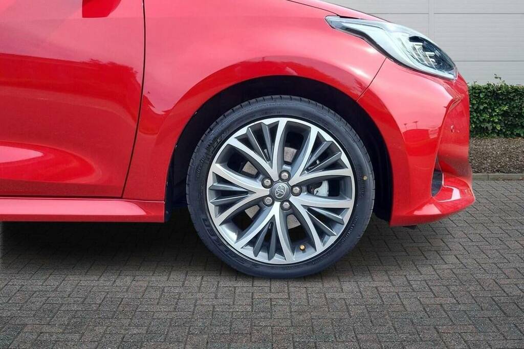 Toyota Yaris 1.5 Hybrid Excel Cvt KV24NLD Red #6