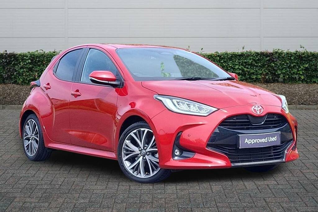 Toyota Yaris 1.5 Hybrid Excel Cvt Red