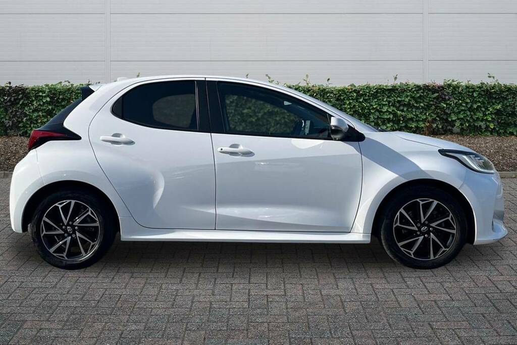 Toyota Yaris 1.5 Hybrid Design Cvt VK24BWL White #5