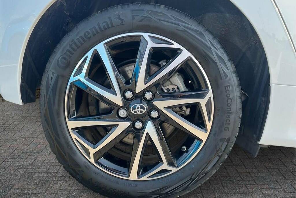 Toyota Yaris 1.5 Hybrid Design Cvt VK24BWL White #6