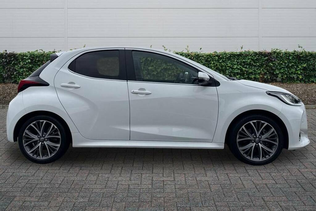 Toyota Yaris 1.5 Hybrid Excel Cvt VU73WBJ White #5