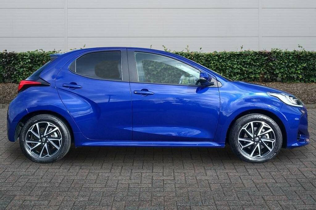 Toyota Yaris 1.5 Hybrid Design Cvt BM23NFR Blue #5